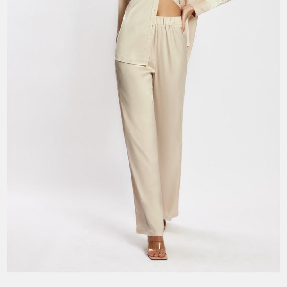 Meshki satin champagne pants. Small